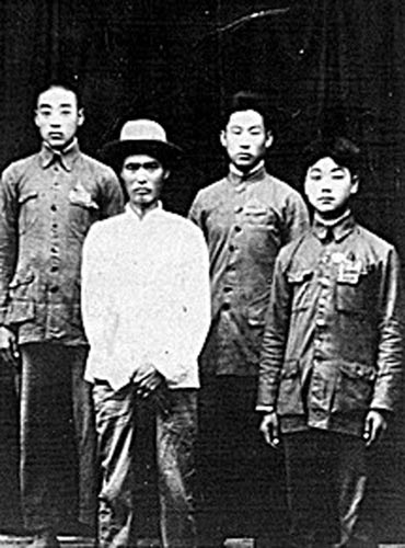 白思吟 姚宛儿 吟姚避开了同质化竞争