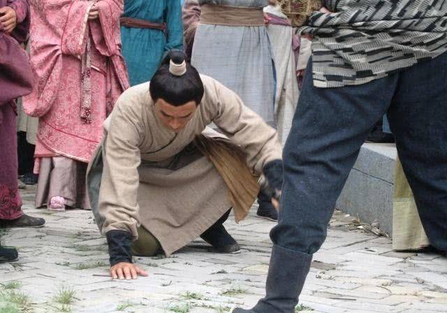 无限臀地 无限臀地搞笑内容）