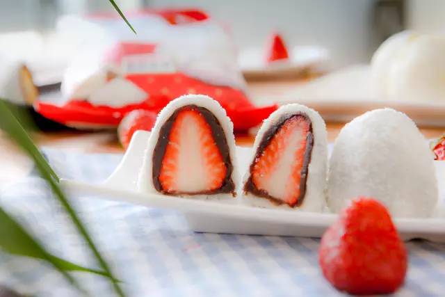 韩国电影妻子的诱惑 诱惑由张瑞希、韩国画面精美