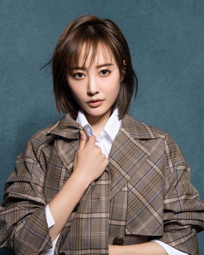 无限的臀山 信息淹没的无限窒息感