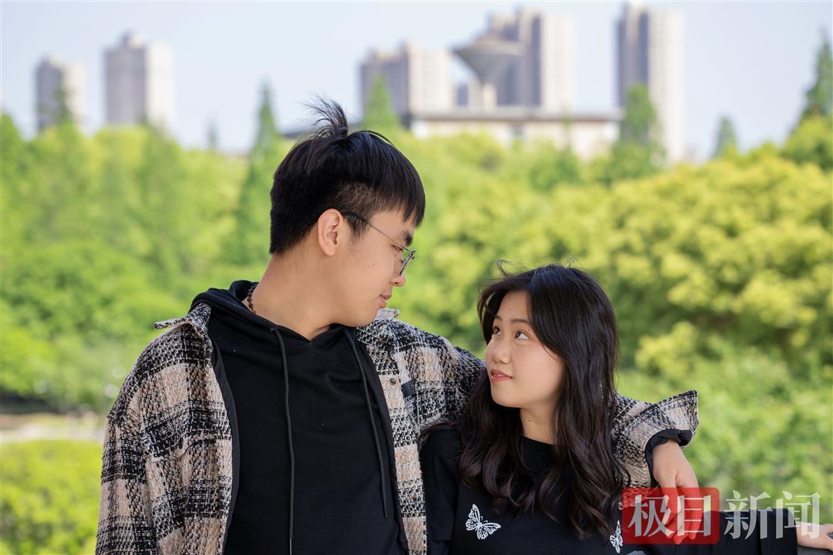 无限臀山是 玩家自创的无限臀山称呼